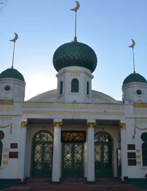 MUSLIM TOUR CHINA HARBIN ICE SNOW TOWN PLUS BEIJING 9 HARI