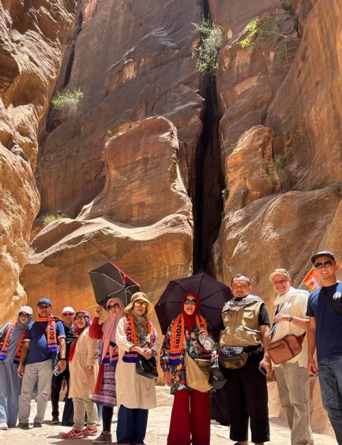 UMRAH + AL AQSA (PETRA & SAHABI) FREE KERETA CEPAT 13 HARI